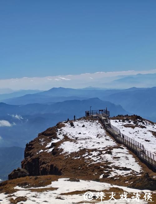 云南昆明：北纬26°罕见雪山打造雪域旅游新体验