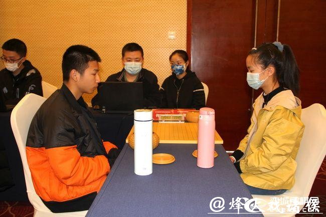 5日倡棋杯预选赛 杨宗煜VS唐嘉雯 陈土力VS吴依铭 5日倡棋杯预选赛 杨宗煜VS唐嘉雯 陈土力VS吴依铭